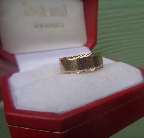 Gold wedding ring 9ct - 9ct, yellow
