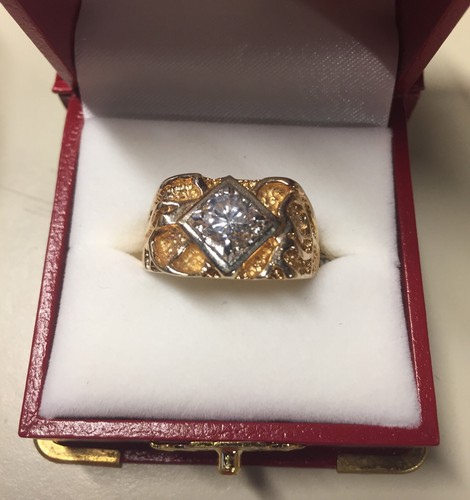 Vintage 18k hge round size - 18k,